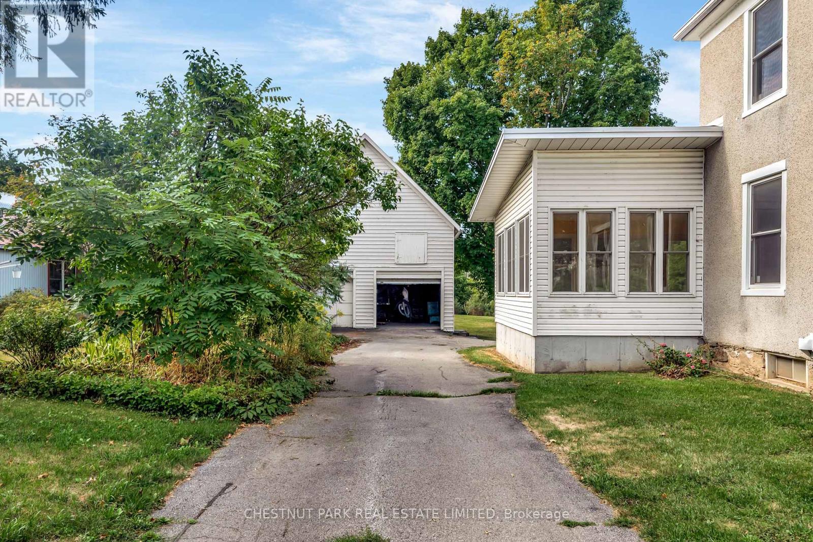 385 Bloomfield Main Street, Prince Edward County, Ontario  K0K 1G0 - Photo 2 - X12492286