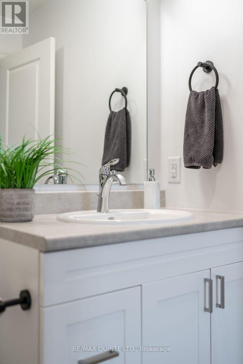 36 Campbell Crescent, Prince Edward County, Ontario  K0K 2T0 - Photo 16 - X12493690