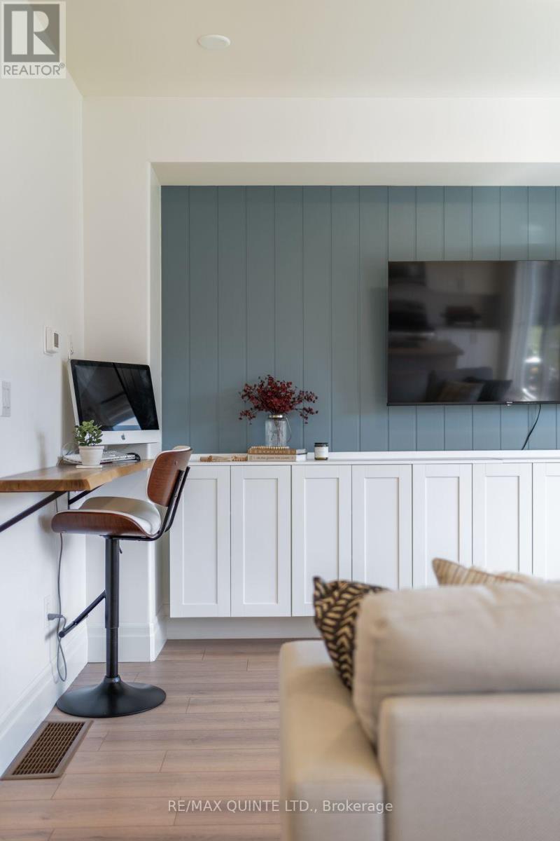 36 Campbell Crescent, Prince Edward County, Ontario  K0K 2T0 - Photo 4 - X12493690