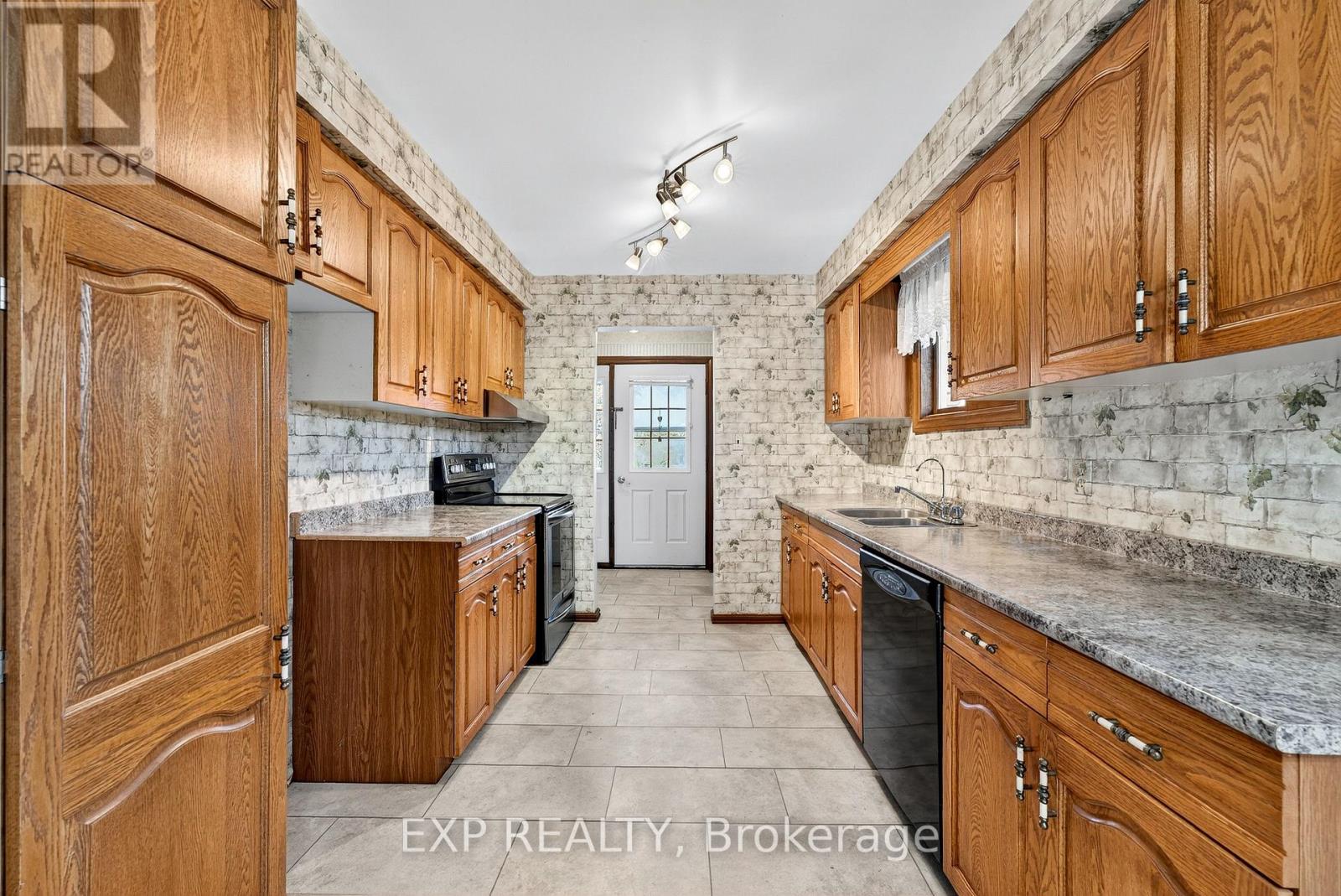 47 Fox Lane, Belleville, Ontario  K0K 2B0 - Photo 8 - X12494734