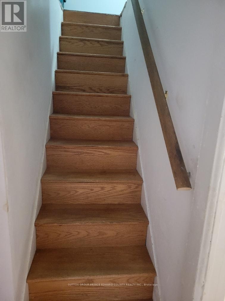 11 Low Street, Prince Edward County, Ontario  K0K 2T0 - Photo 19 - X12496534