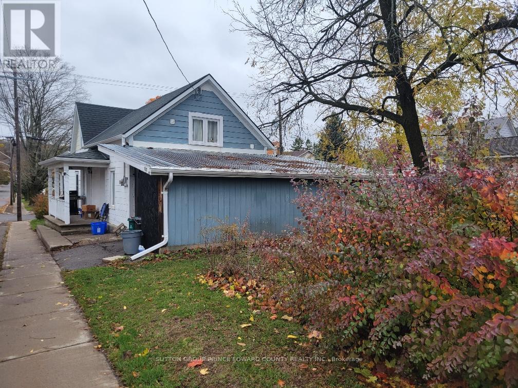 11 Low Street, Prince Edward County, Ontario  K0K 2T0 - Photo 23 - X12496534