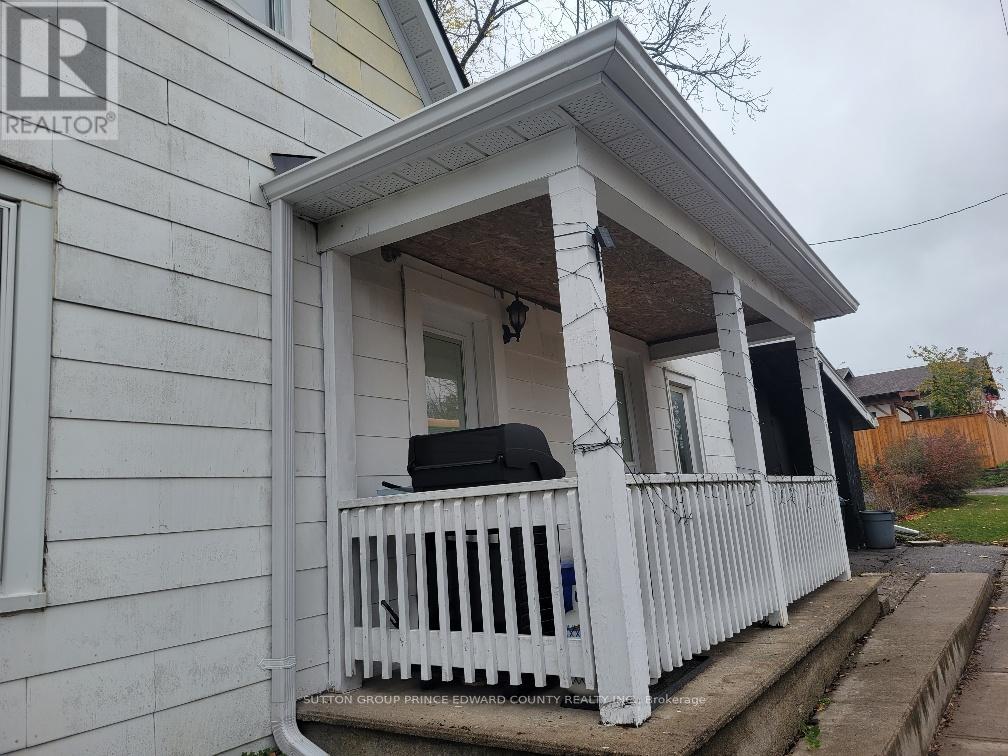 11 Low Street, Prince Edward County, Ontario  K0K 2T0 - Photo 25 - X12496534