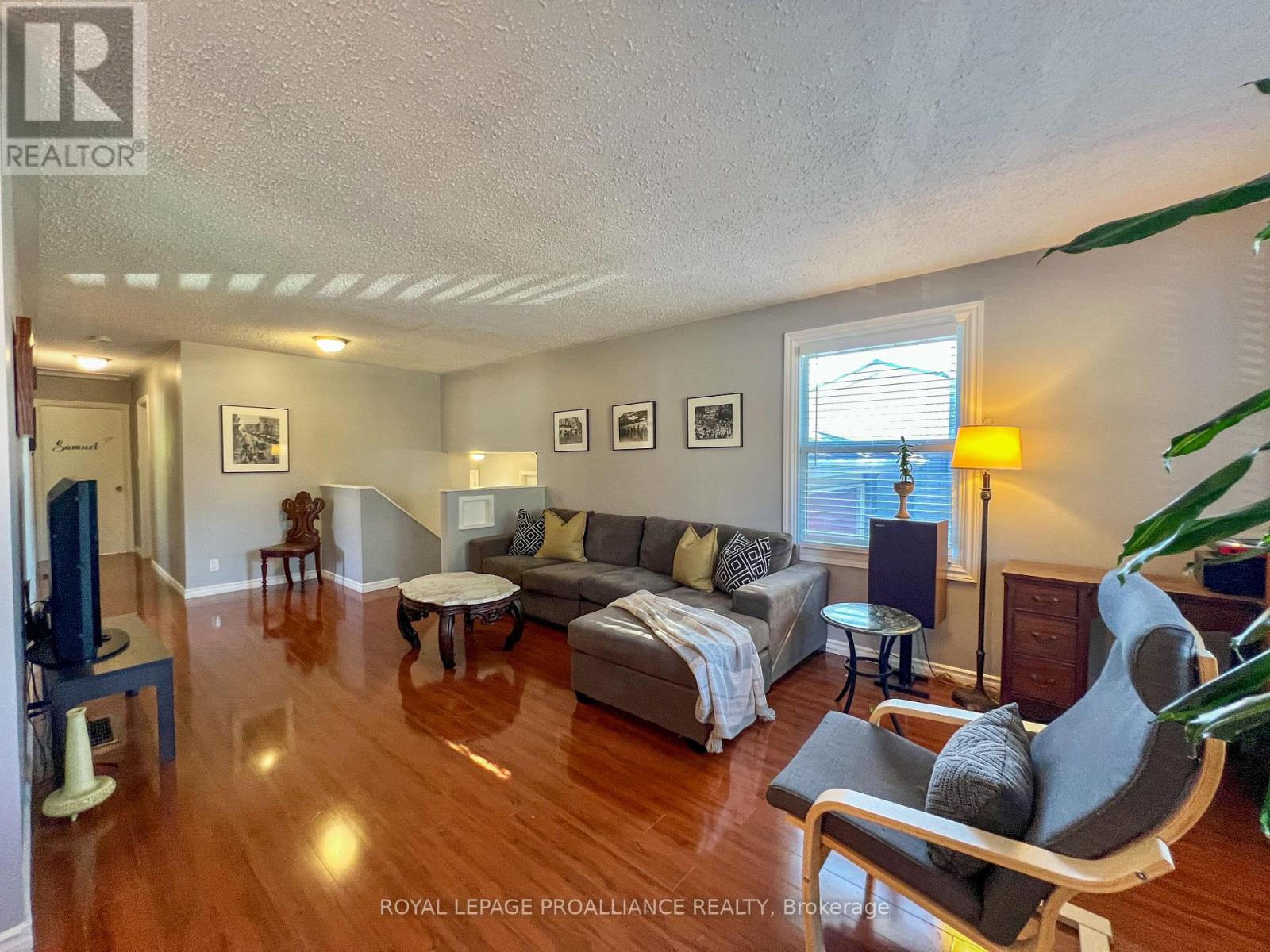 157 Singleton Drive, Belleville, Ontario  K8N 5H4 - Photo 5 - X12497720