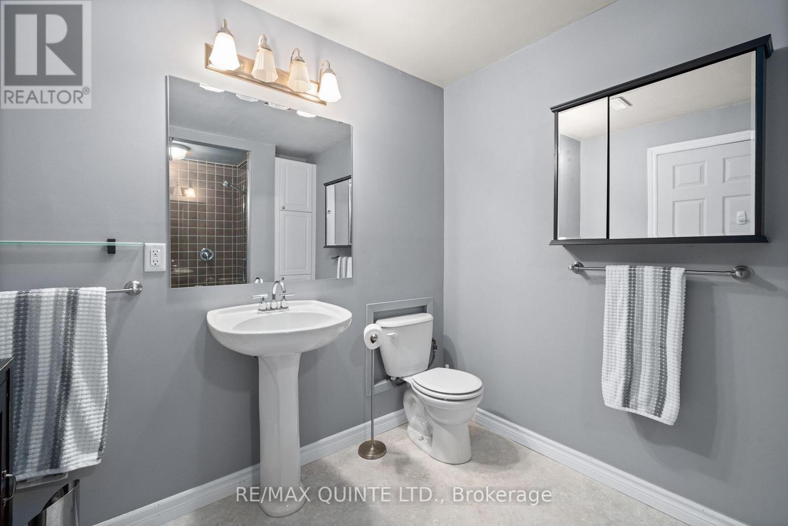 100 Bay Breeze Street, Prince Edward County, Ontario  K8N 0L4 - Photo 37 - X12502676