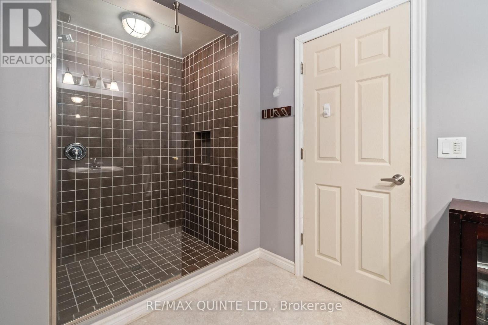 100 Bay Breeze Street, Prince Edward County, Ontario  K8N 0L4 - Photo 38 - X12502676