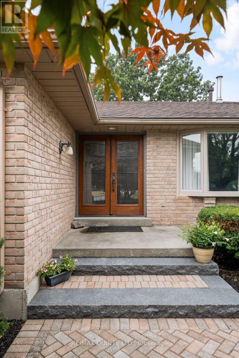 100 Bay Breeze Street, Prince Edward County, Ontario  K8N 0L4 - Photo 7 - X12502676