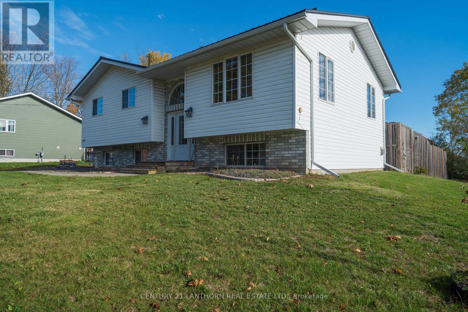 144 Centre Street, Deseronto, Ontario  K0K 1X0 - Photo 3 - X12504332