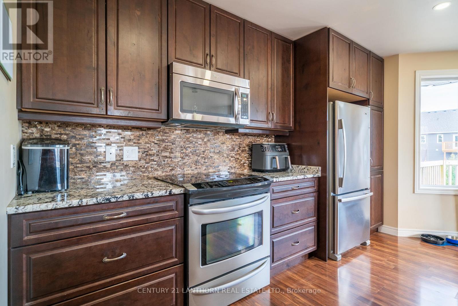 144 Centre Street, Deseronto, Ontario  K0K 1X0 - Photo 6 - X12504332