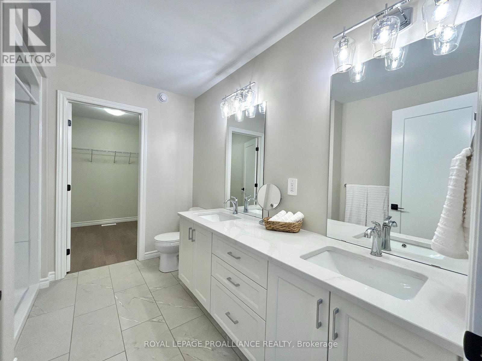 16 Peace River Street, Belleville, Ontario  K8N 0V6 - Photo 15 - X12504848