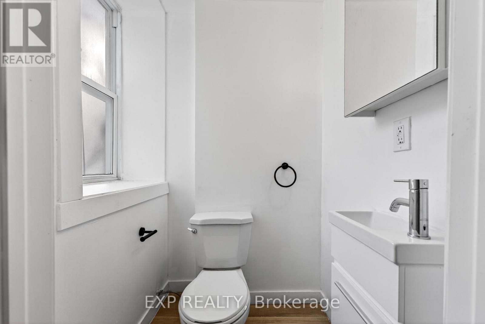 19 & 21 Railway Terrace, Belleville, Ontario  K8N 2R8 - Photo 12 - X12506892