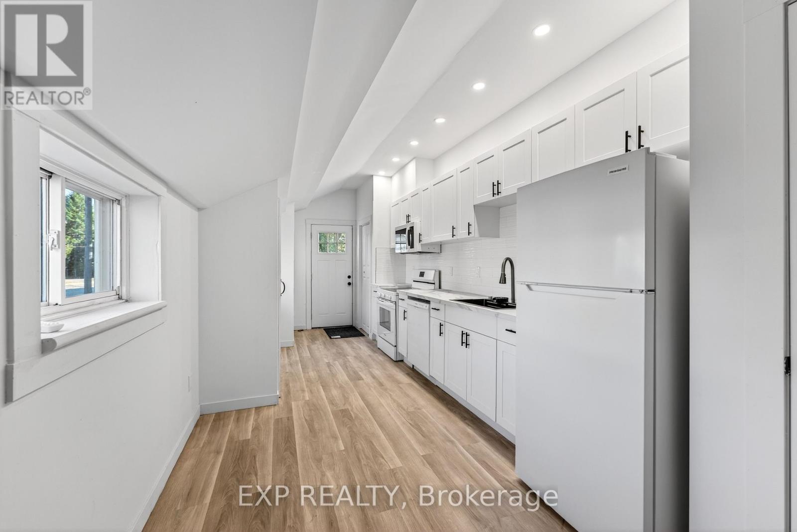 19 & 21 Railway Terrace, Belleville, Ontario  K8N 2R8 - Photo 24 - X12506892