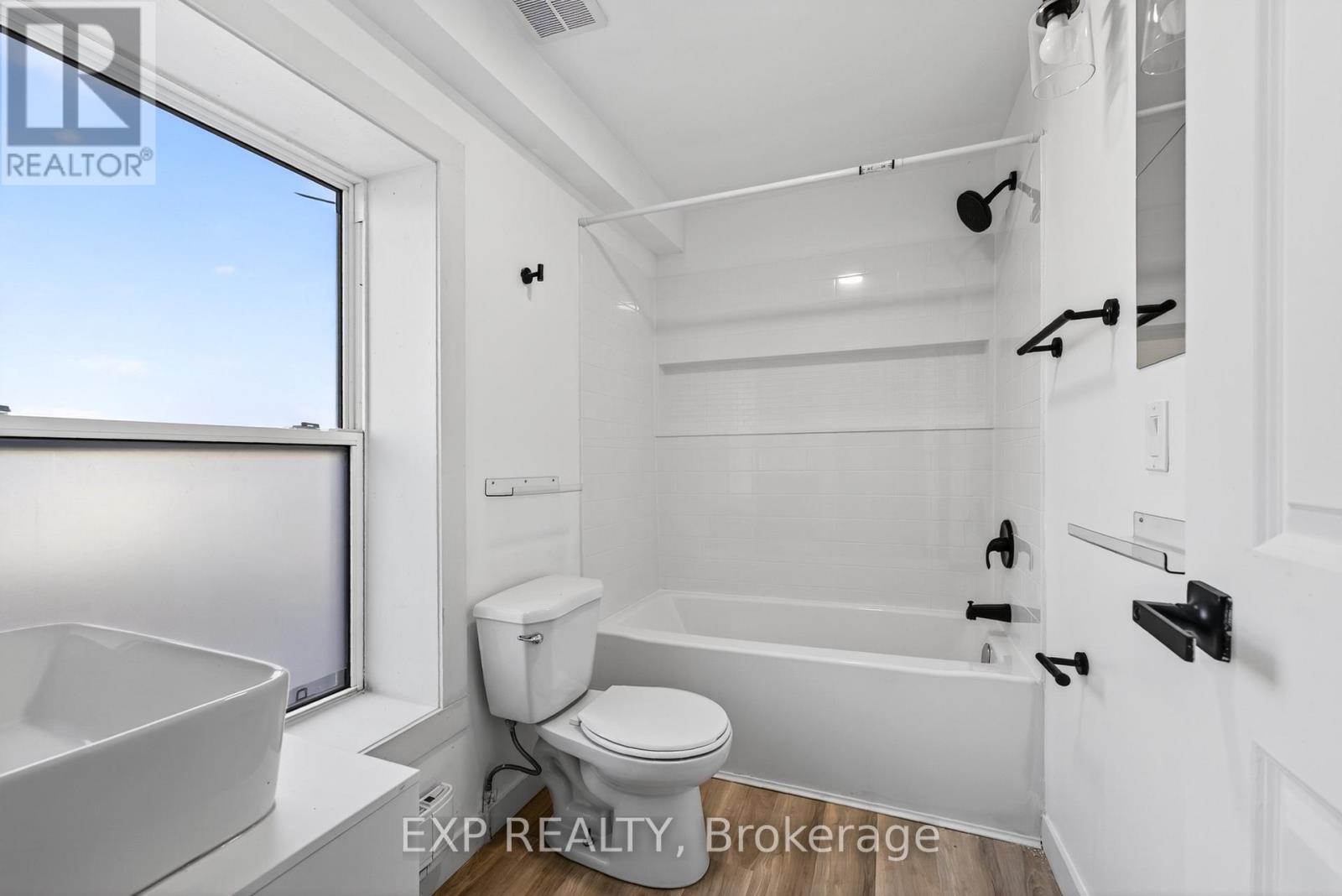 19 & 21 Railway Terrace, Belleville, Ontario  K8N 2R8 - Photo 27 - X12506892