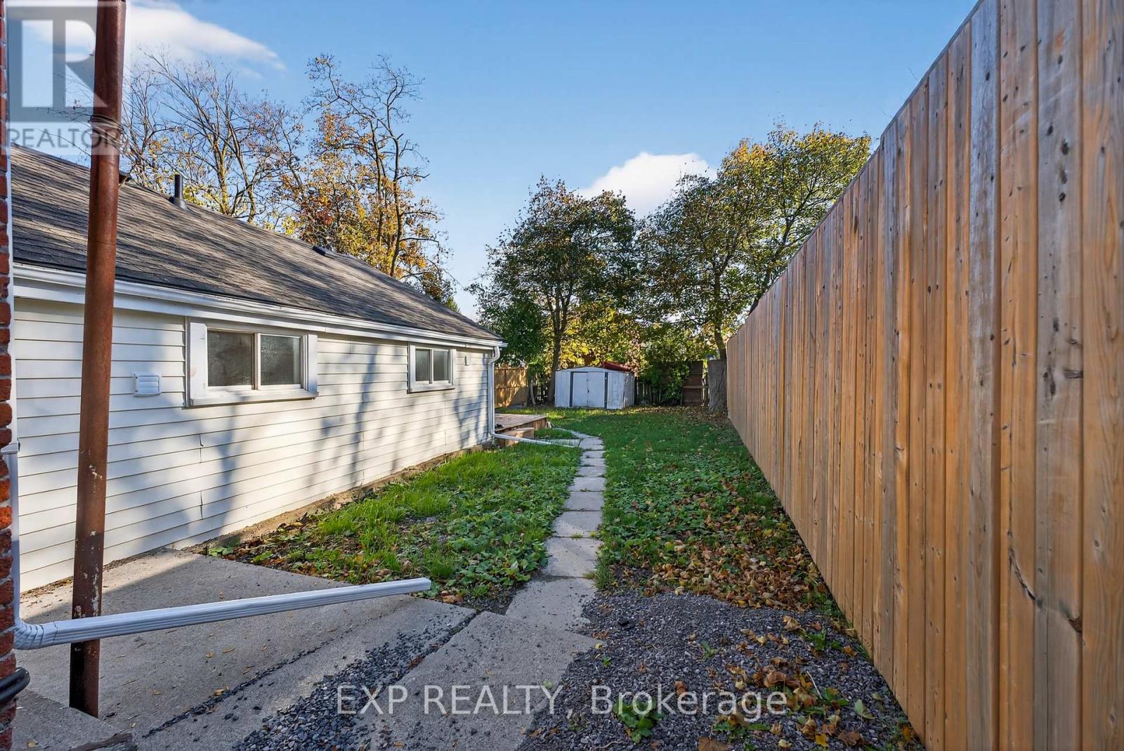 19 & 21 Railway Terrace, Belleville, Ontario  K8N 2R8 - Photo 36 - X12506892