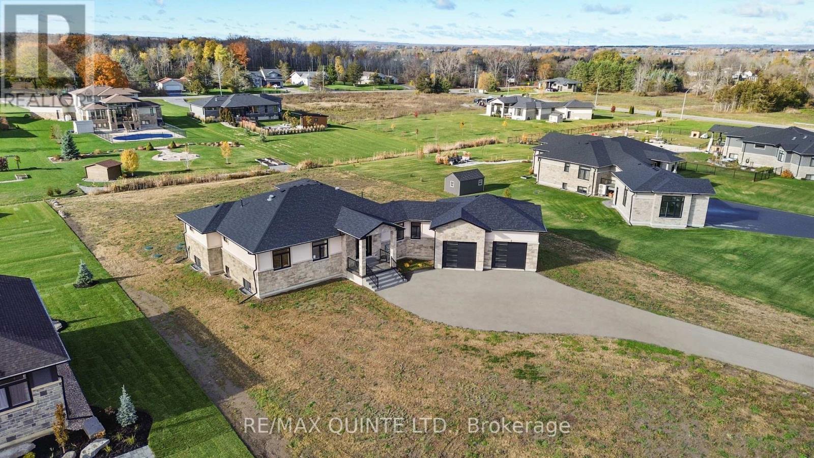 76 Navigation Drive, Prince Edward County, Ontario  K8N 0G1 - Photo 2 - X12508998