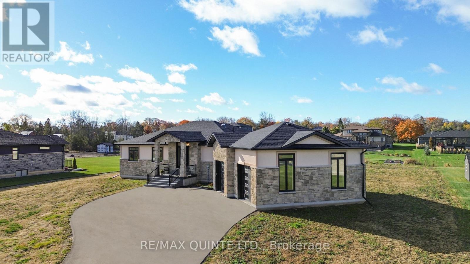 76 Navigation Drive, Prince Edward County, Ontario  K8N 0G1 - Photo 4 - X12508998