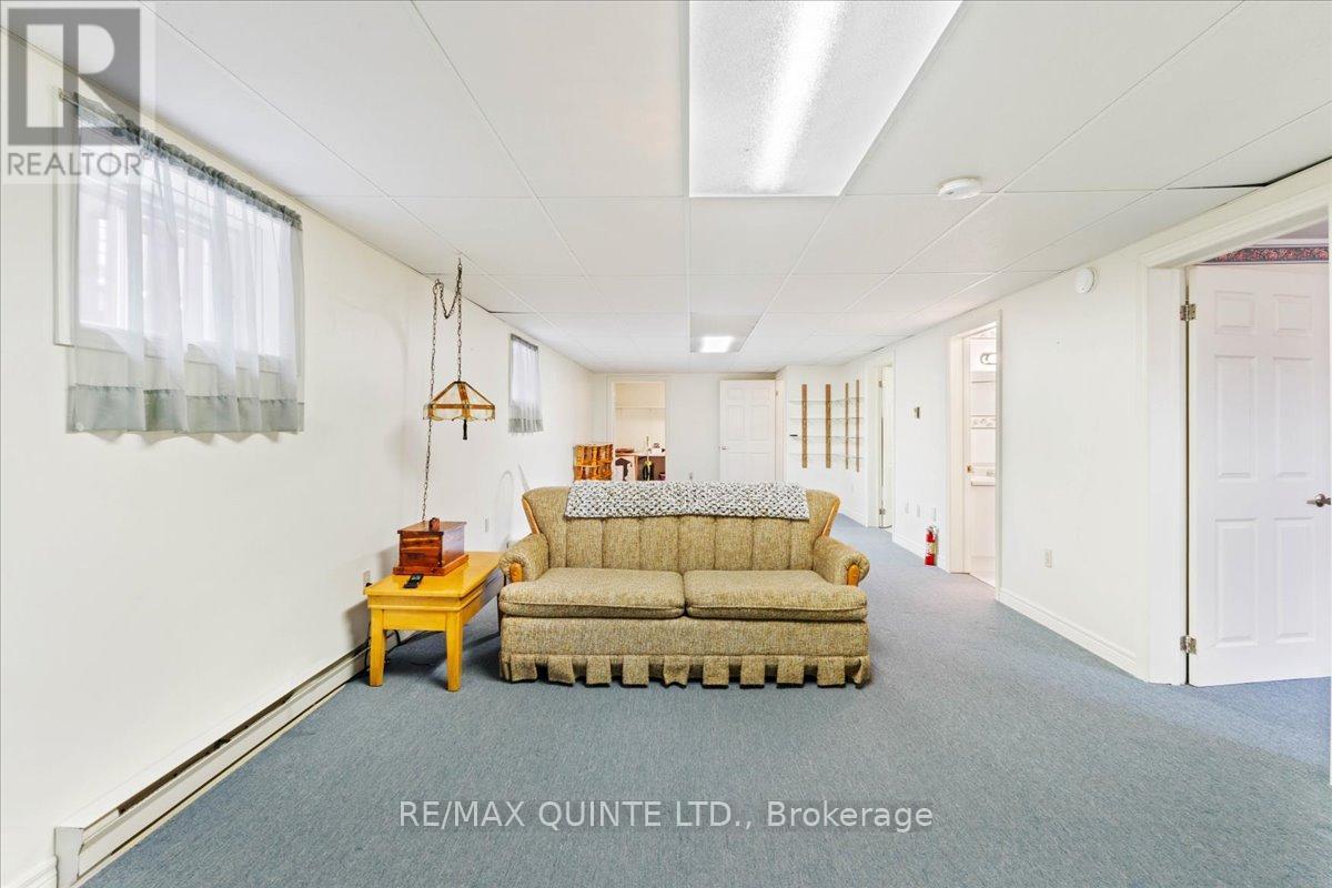 16 Maple Avenue, Prince Edward County, Ontario  K0K 2T0 - Photo 28 - X12512476