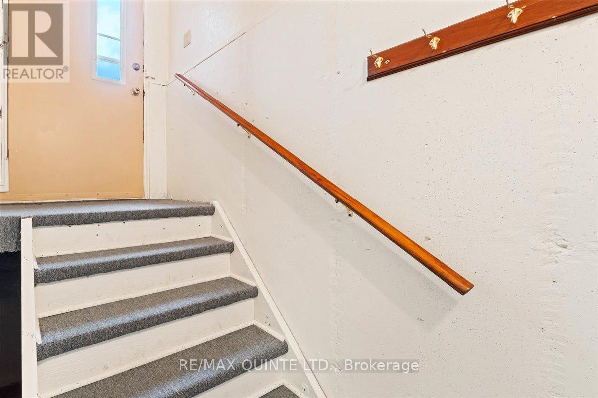 16 Maple Avenue, Prince Edward County, Ontario  K0K 2T0 - Photo 37 - X12512476