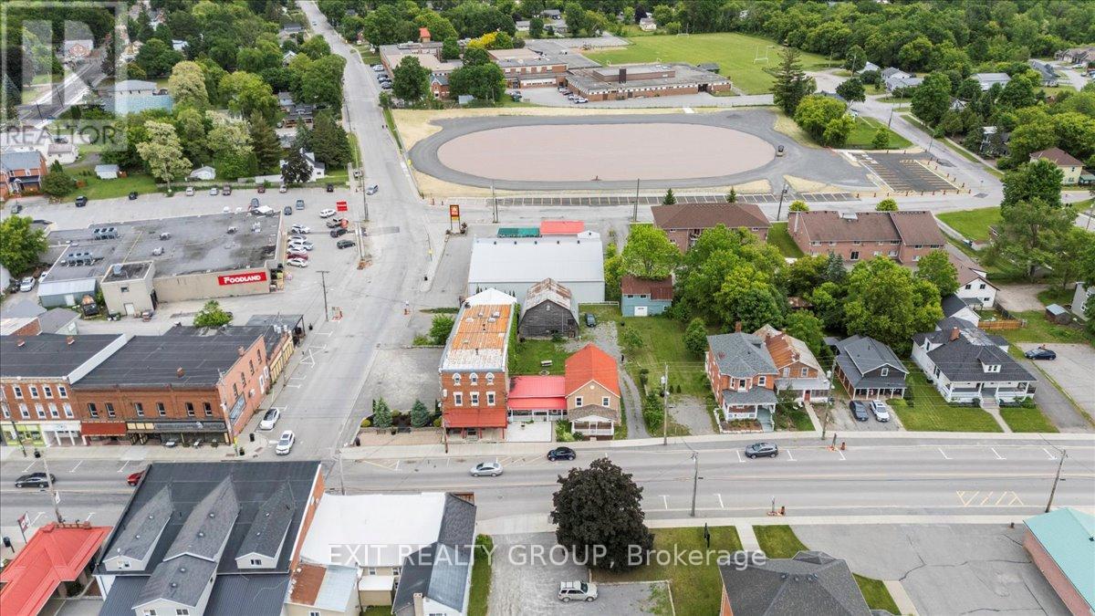 101 Durham Street S, Madoc, Ontario  K0K 2K0 - Photo 2 - X12514038