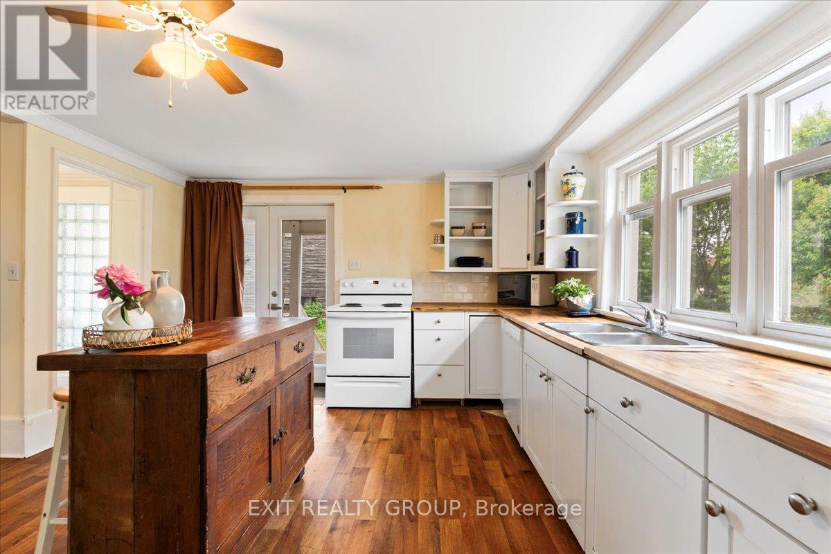 101 Durham Street S, Madoc, Ontario  K0K 2K0 - Photo 5 - X12514038