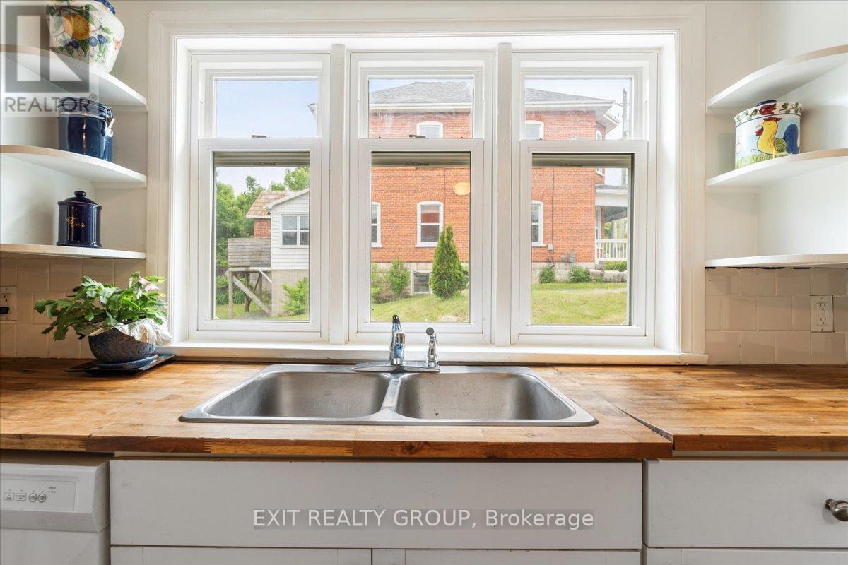 101 Durham Street S, Madoc, Ontario  K0K 2K0 - Photo 7 - X12514038