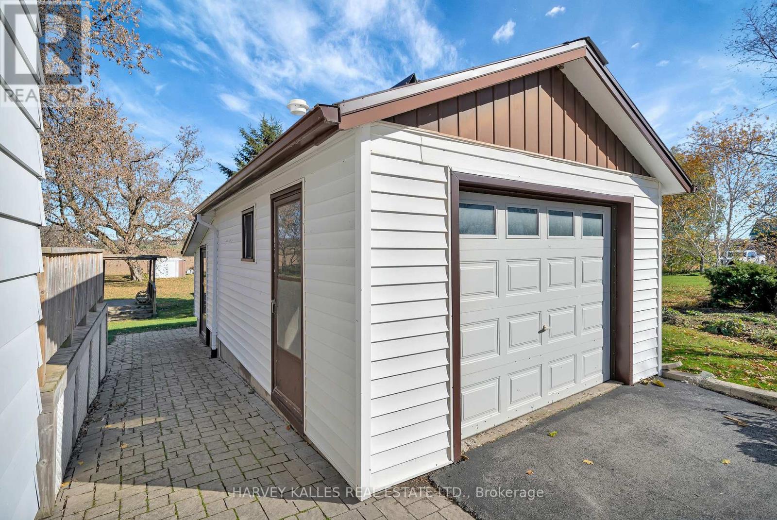 1075 County Rd 10 Road, Prince Edward County, Ontario  K0K 2T0 - Photo 18 - X12515348