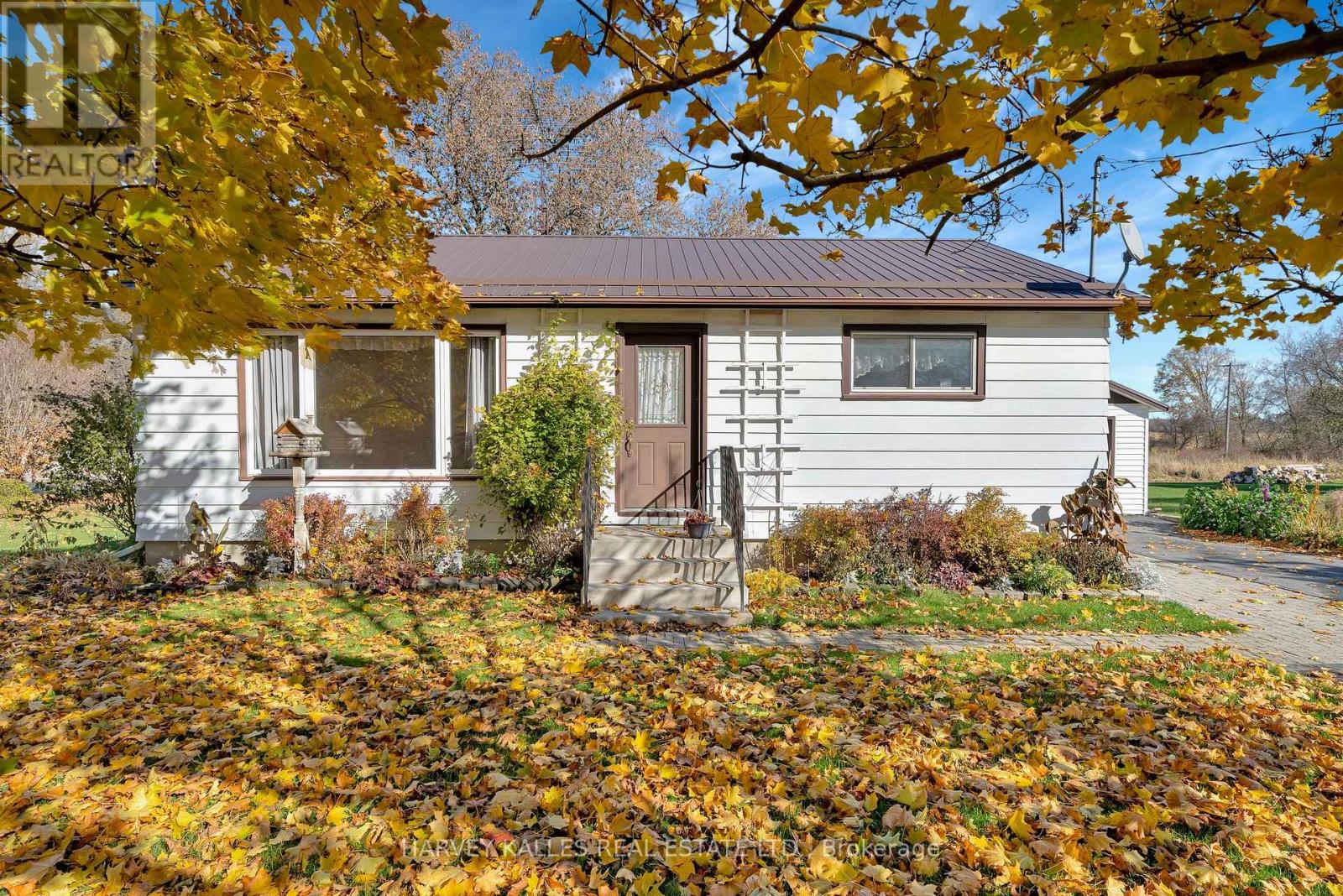 1075 County Rd 10 Road, Prince Edward County, Ontario  K0K 2T0 - Photo 3 - X12515348