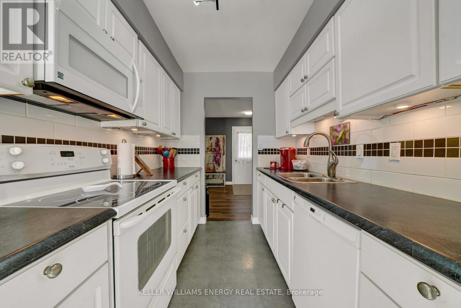 2 Argyle Crescent, Prince Edward County, Ontario  K0K 2T0 - Photo 11 - X12515622