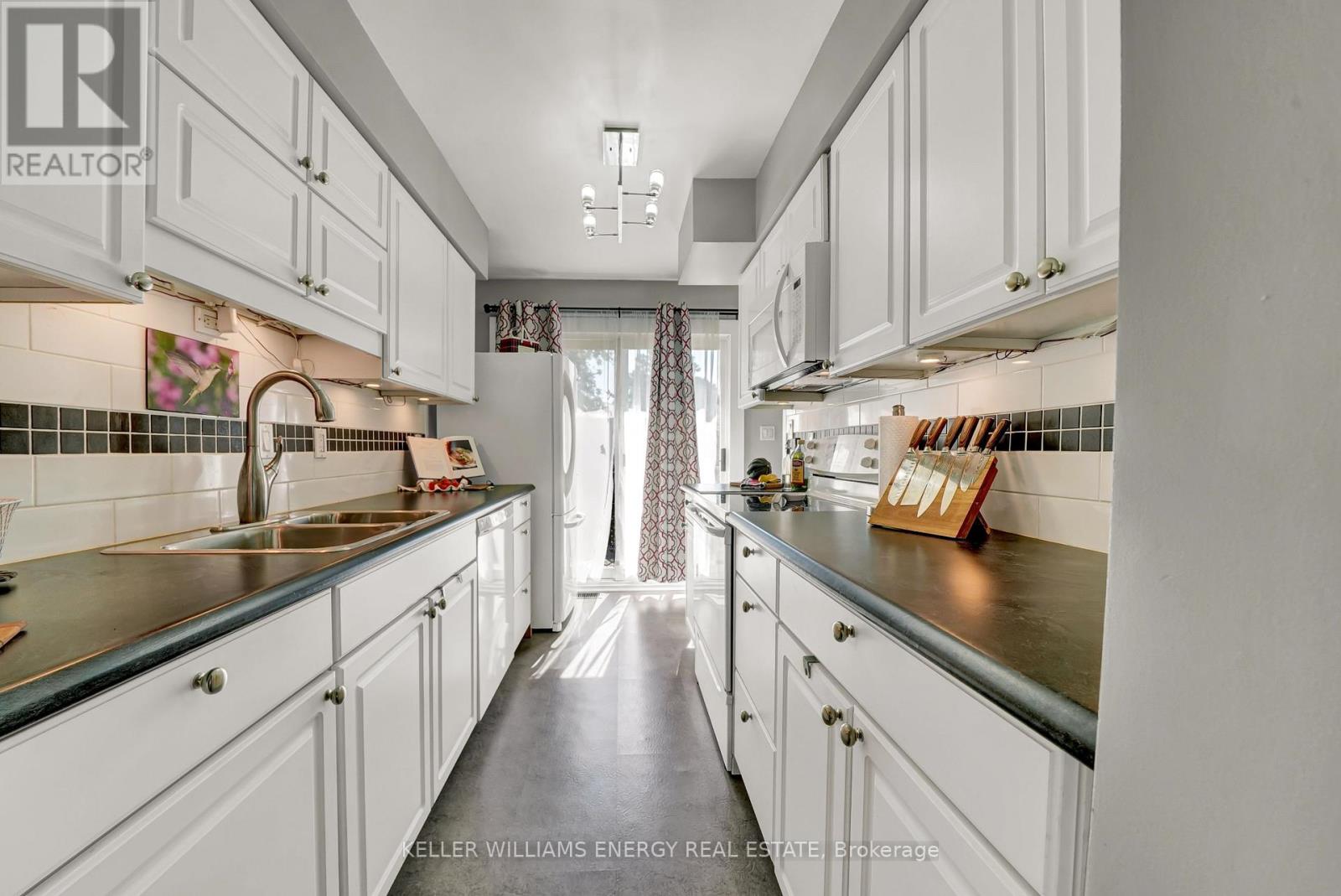 2 Argyle Crescent, Prince Edward County, Ontario  K0K 2T0 - Photo 12 - X12515622