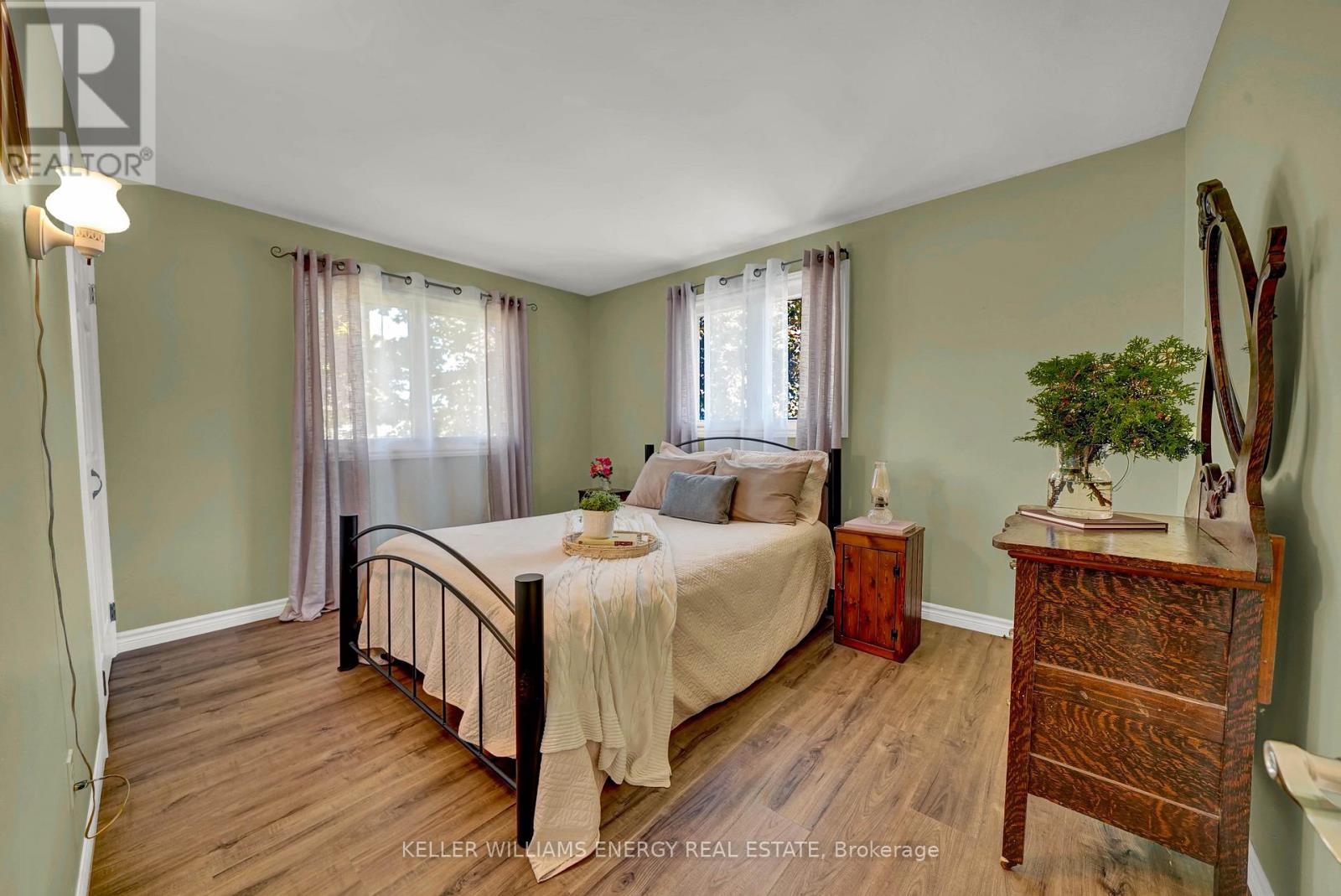 2 Argyle Crescent, Prince Edward County, Ontario  K0K 2T0 - Photo 15 - X12515622