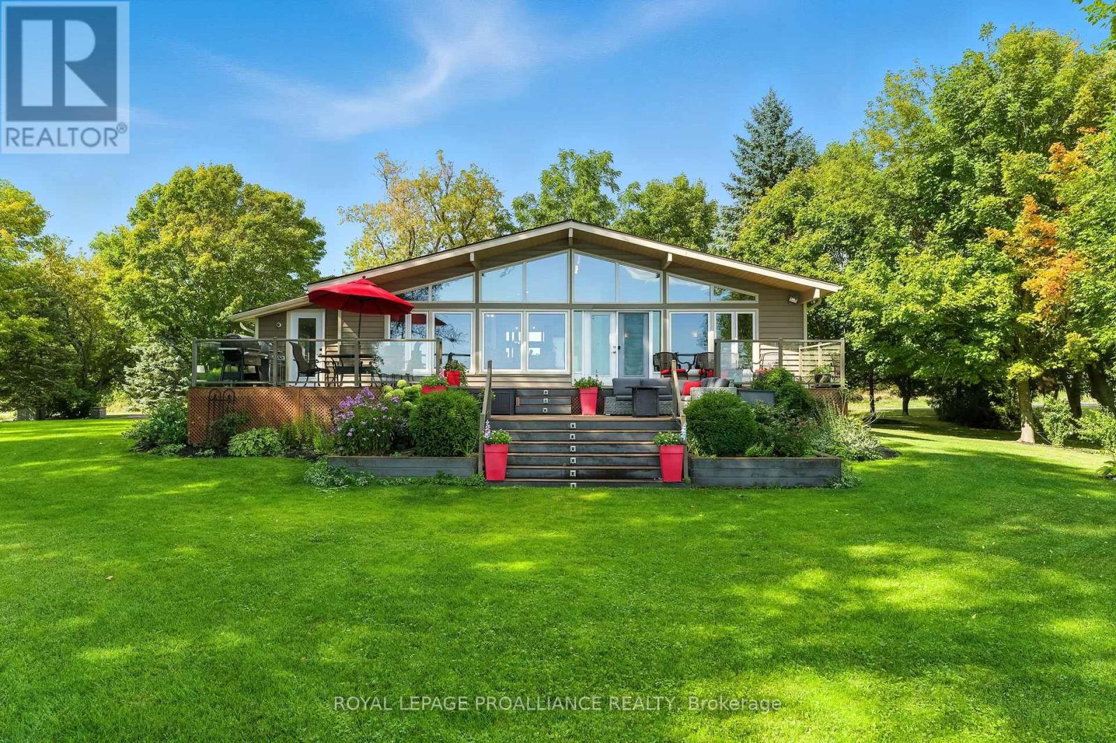 97 Manley Drive, Belleville, Ontario  K8N 4Z4 - Photo 3 - X12516110