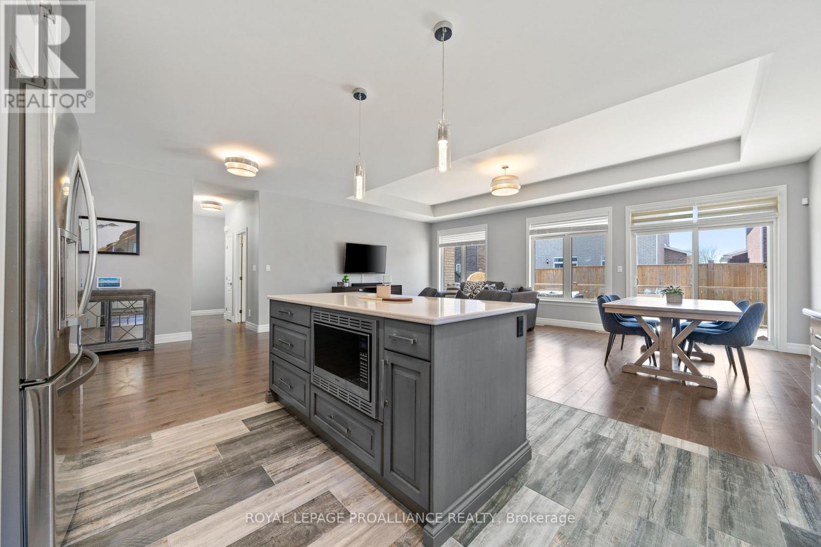 16 Hummingbird Drive, Belleville, Ontario  K8N 0H7 - Photo 14 - X12516292