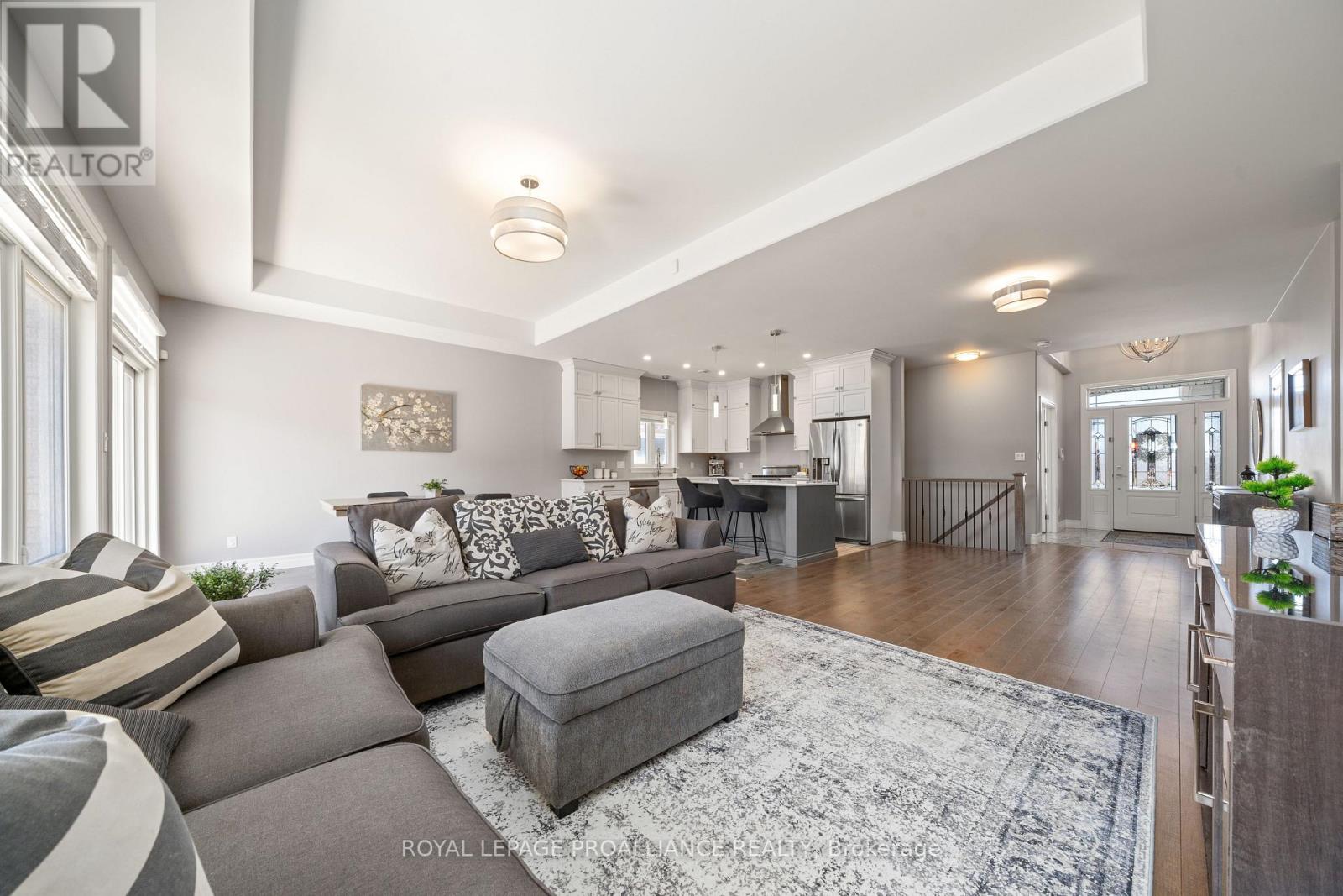 16 Hummingbird Drive, Belleville, Ontario  K8N 0H7 - Photo 15 - X12516292