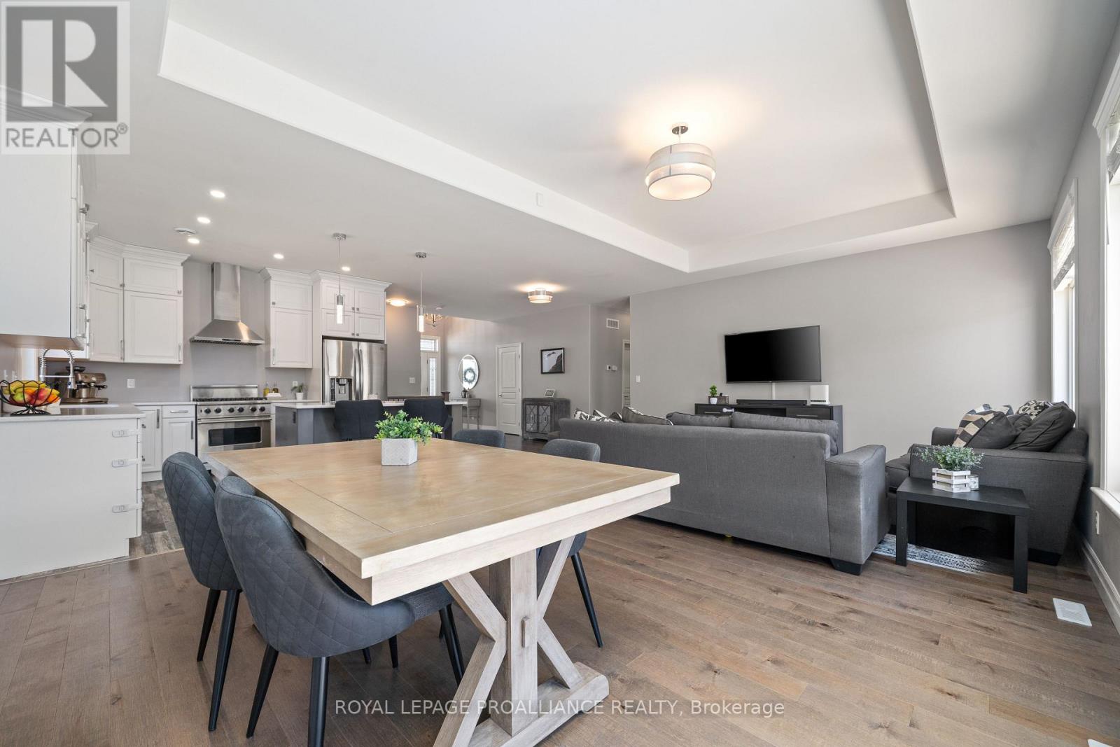 16 Hummingbird Drive, Belleville, Ontario  K8N 0H7 - Photo 17 - X12516292