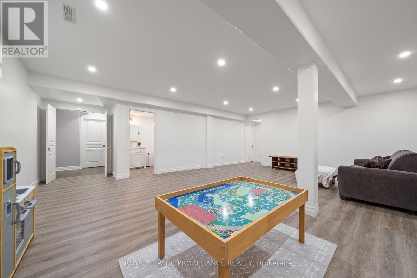 16 Hummingbird Drive, Belleville, Ontario  K8N 0H7 - Photo 28 - X12516292