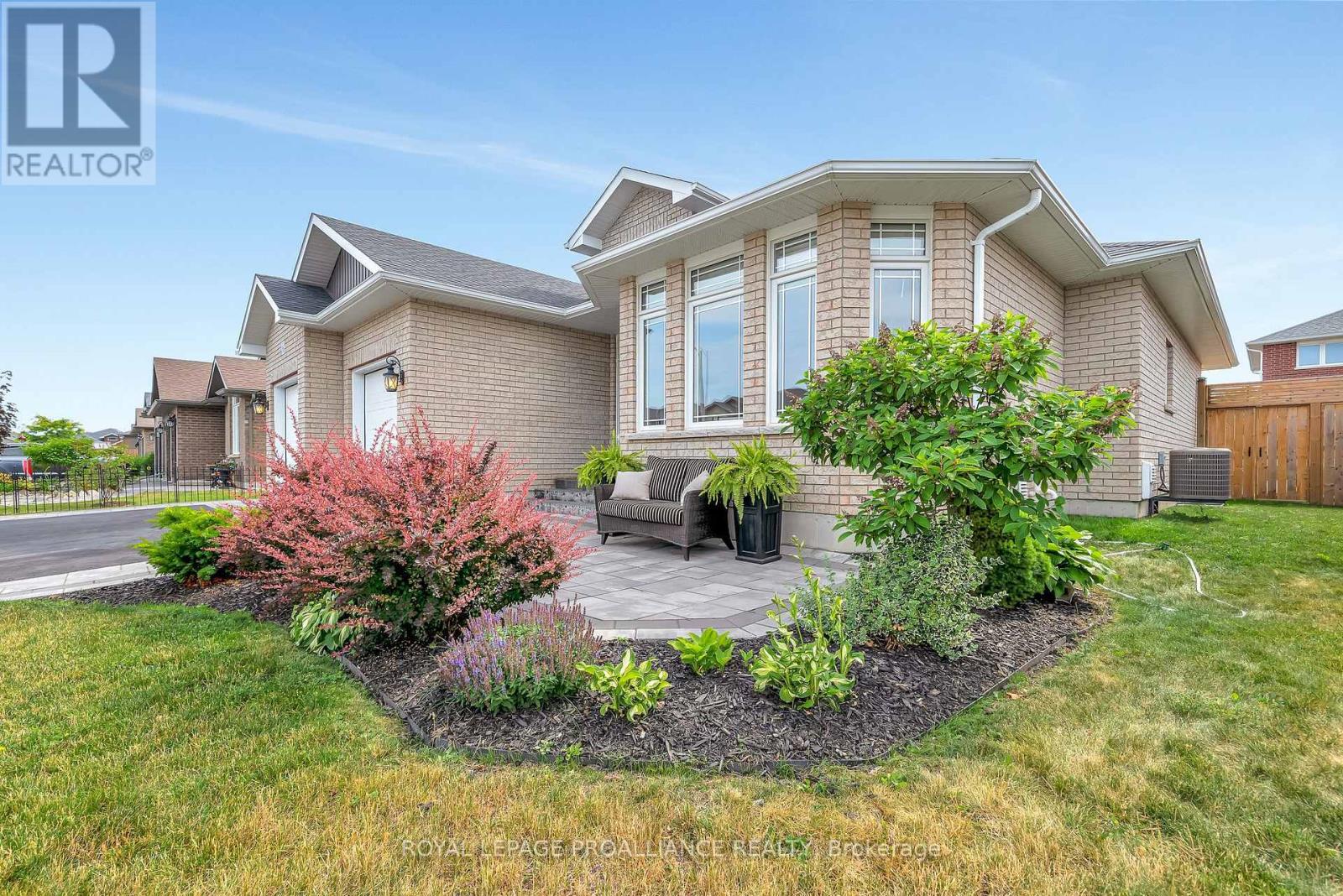 16 Hummingbird Drive, Belleville, Ontario  K8N 0H7 - Photo 3 - X12516292