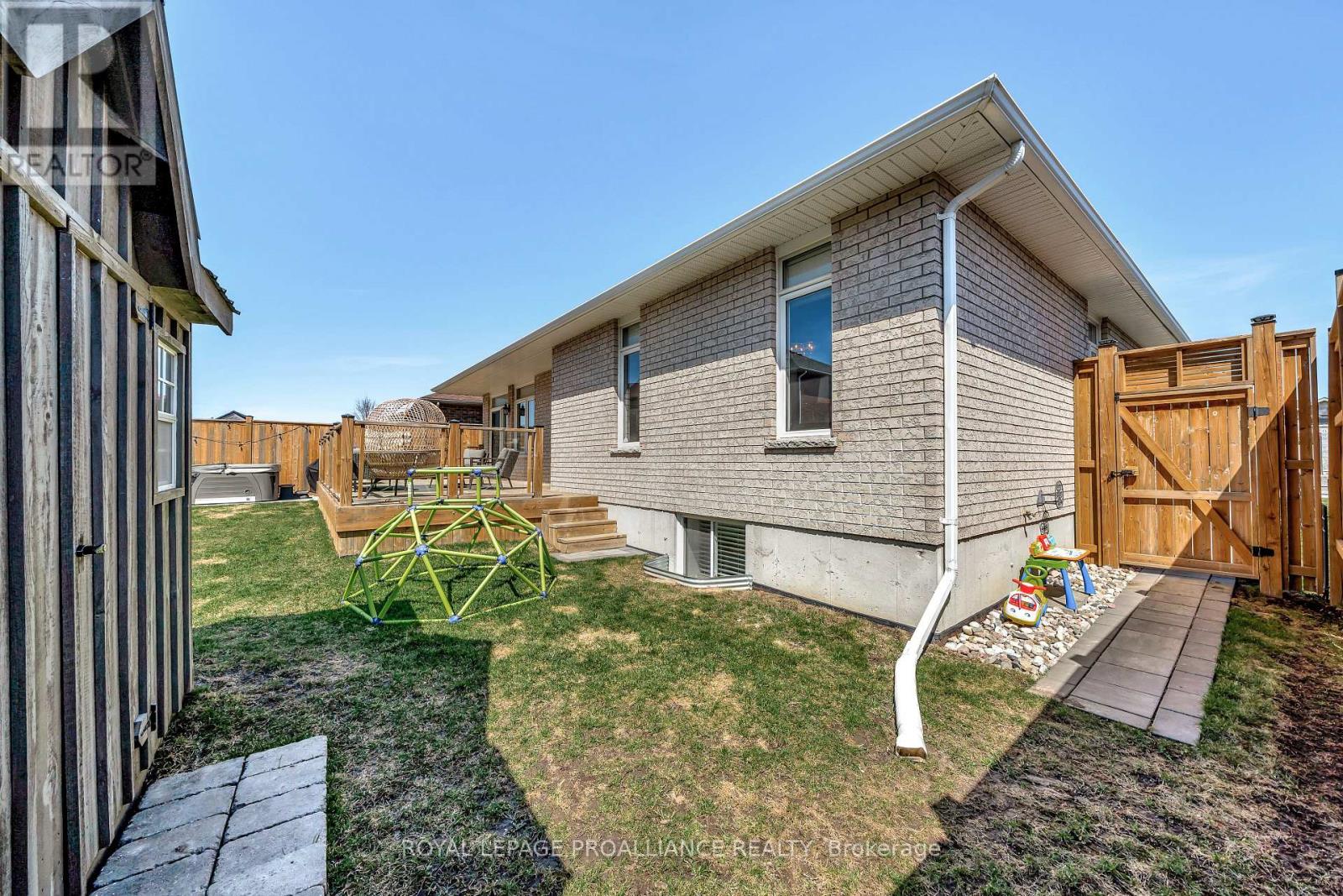 16 Hummingbird Drive, Belleville, Ontario  K8N 0H7 - Photo 39 - X12516292