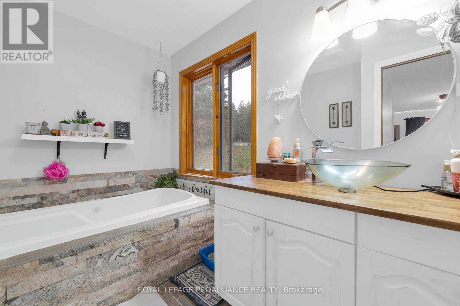 1403a Crookston Road, Tweed, Ontario  K0K 3J0 - Photo 16 - X12517508