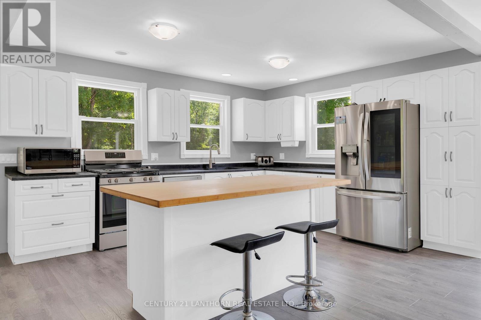 932 Hunt Club Road, Madoc, Ontario  K0K 2K0 - Photo 8 - X12520944