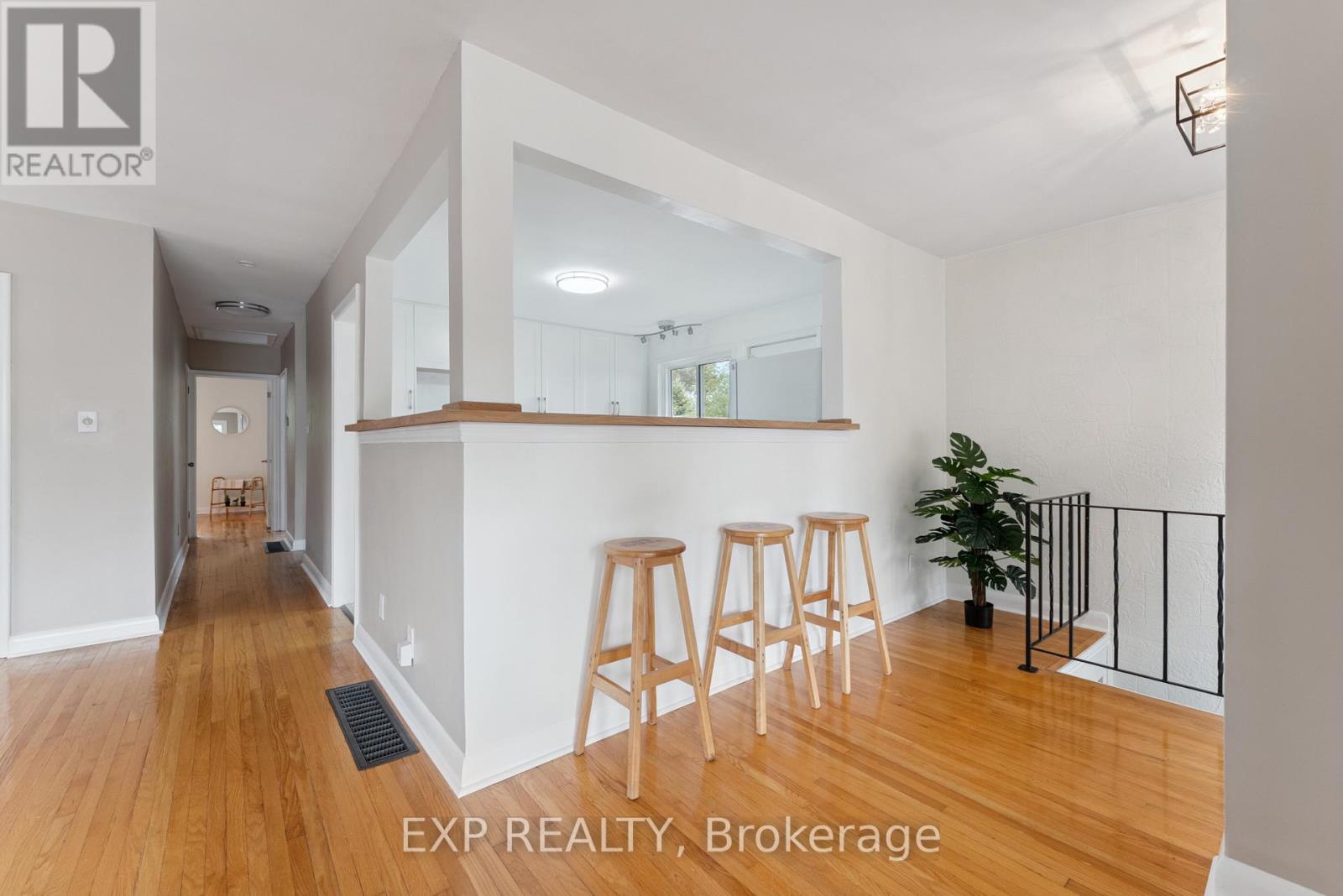 218 Farley Avenue, Belleville, Ontario  K8N 4L5 - Photo 6 - X12521346