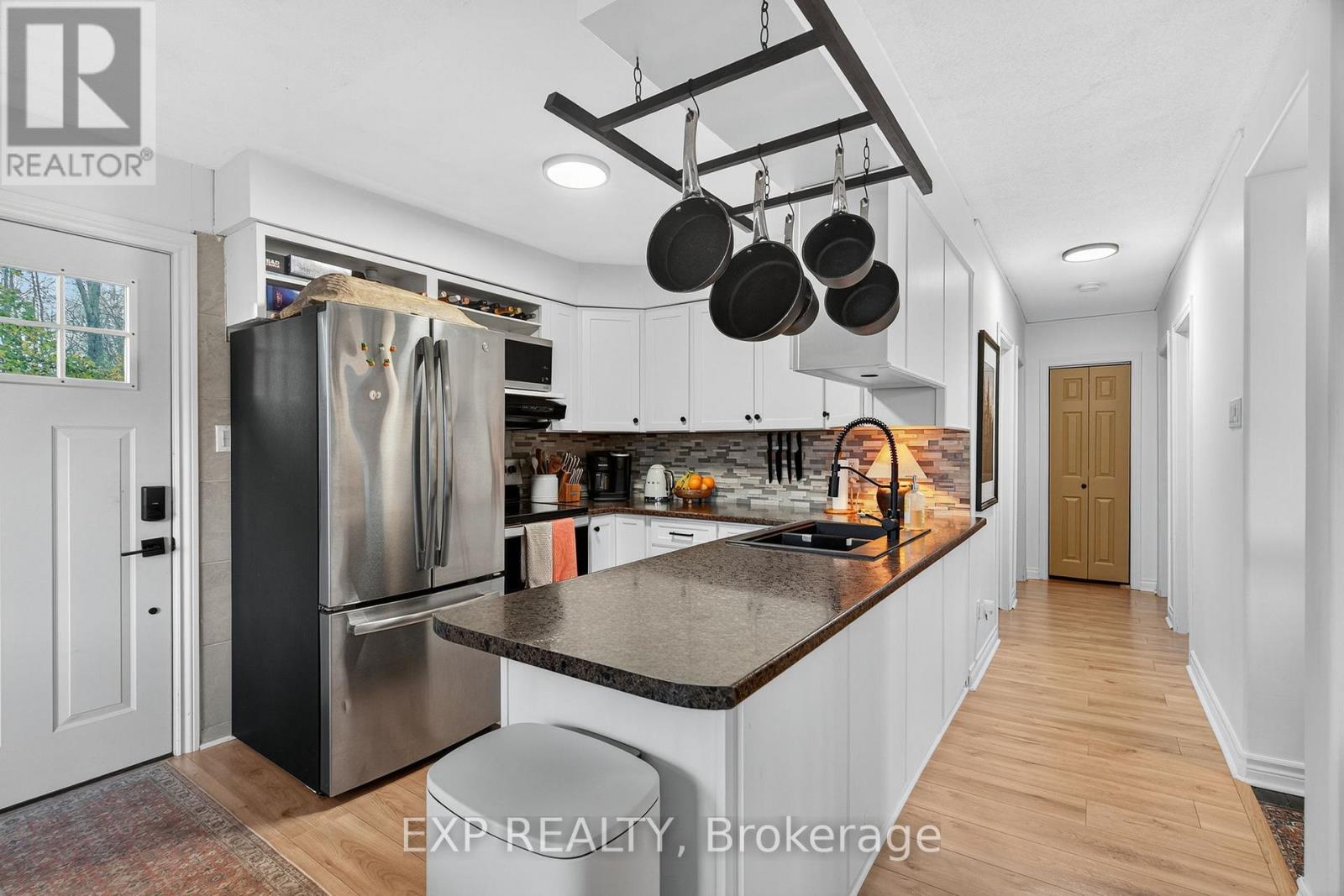 78 Fawcette Avenue, Prince Edward County, Ontario  K0K 2T0 - Photo 6 - X12522980