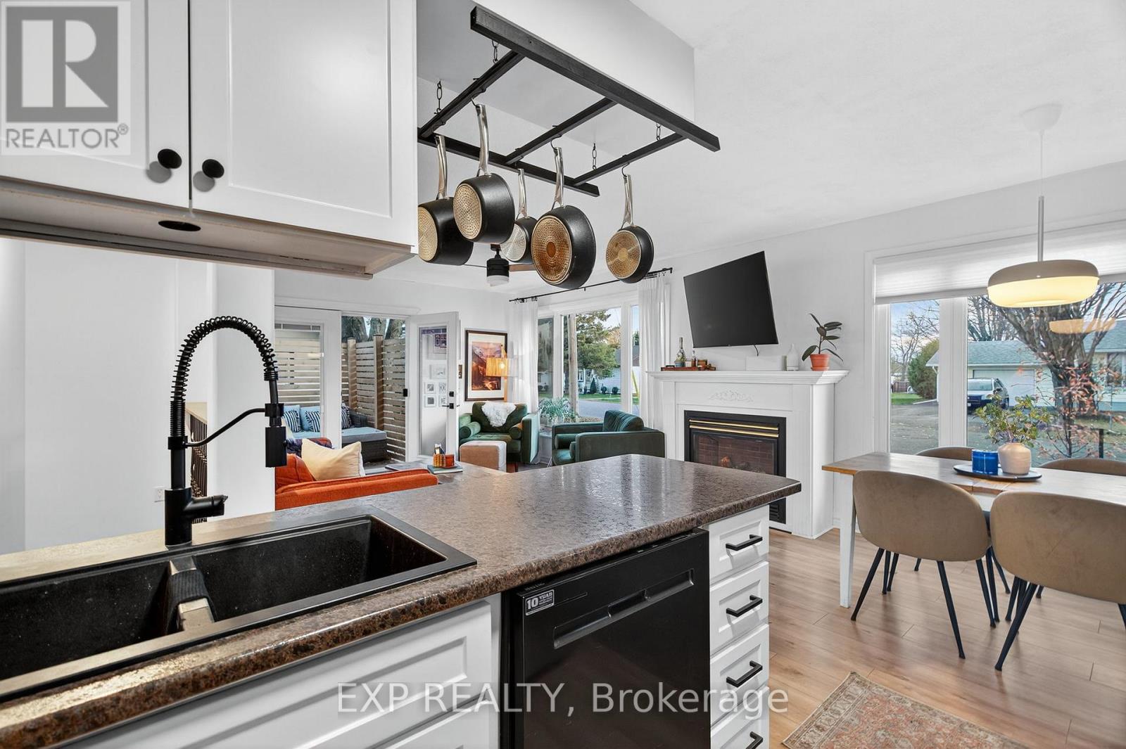 78 Fawcette Avenue, Prince Edward County, Ontario  K0K 2T0 - Photo 9 - X12522980