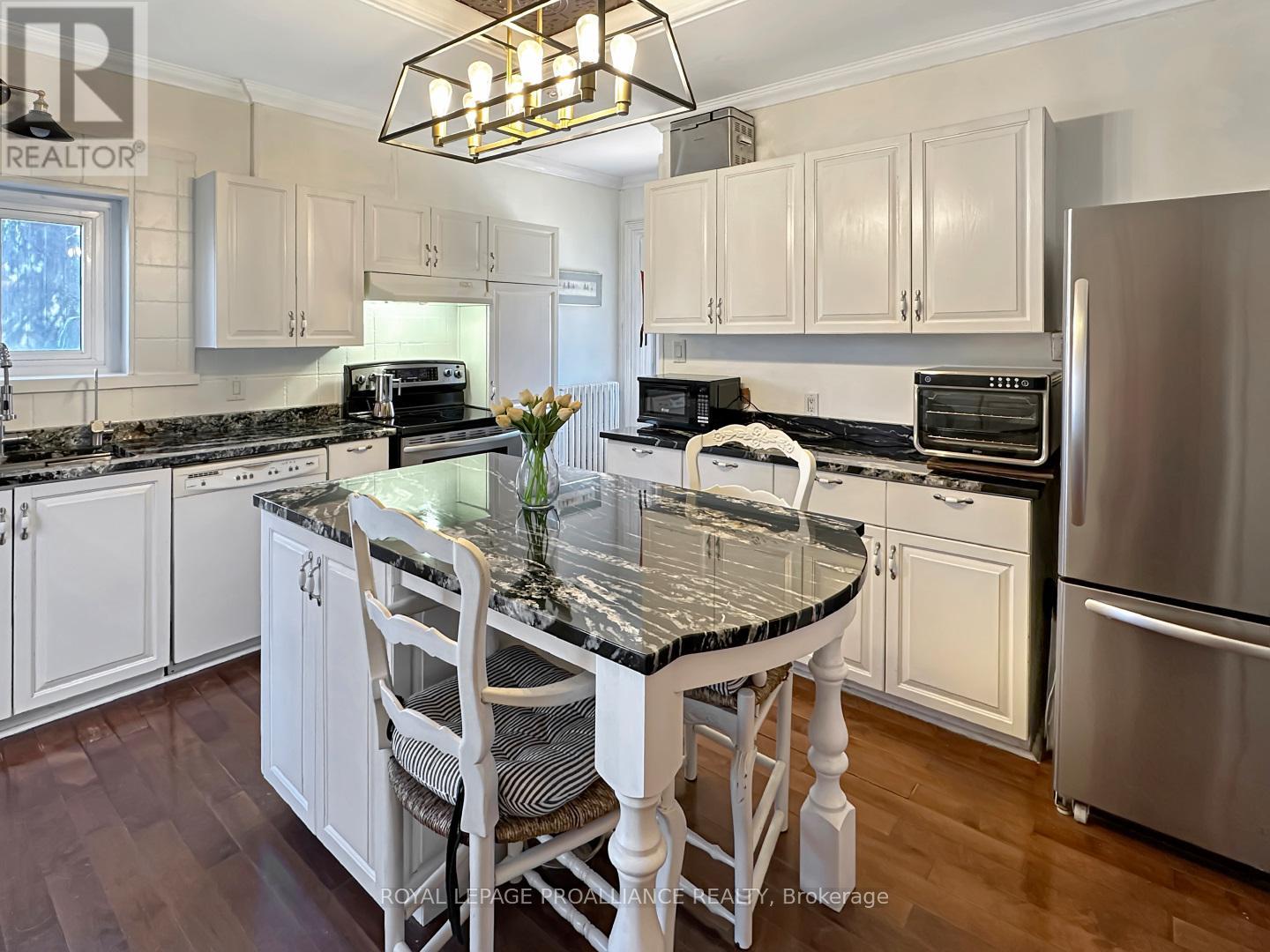 52 West Front Street, Stirling-Rawdon, Ontario  K0K 3E0 - Photo 17 - X12523606