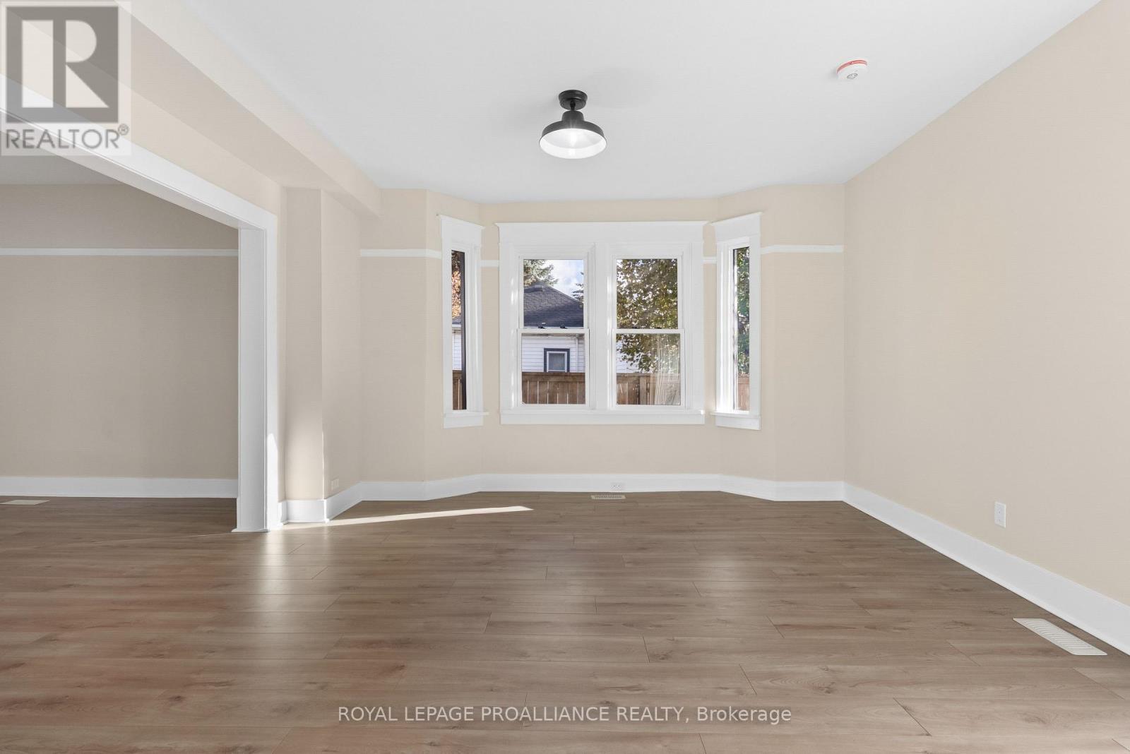 97 Donald Street S, Belleville, Ontario  K8P 2J6 - Photo 11 - X12523940