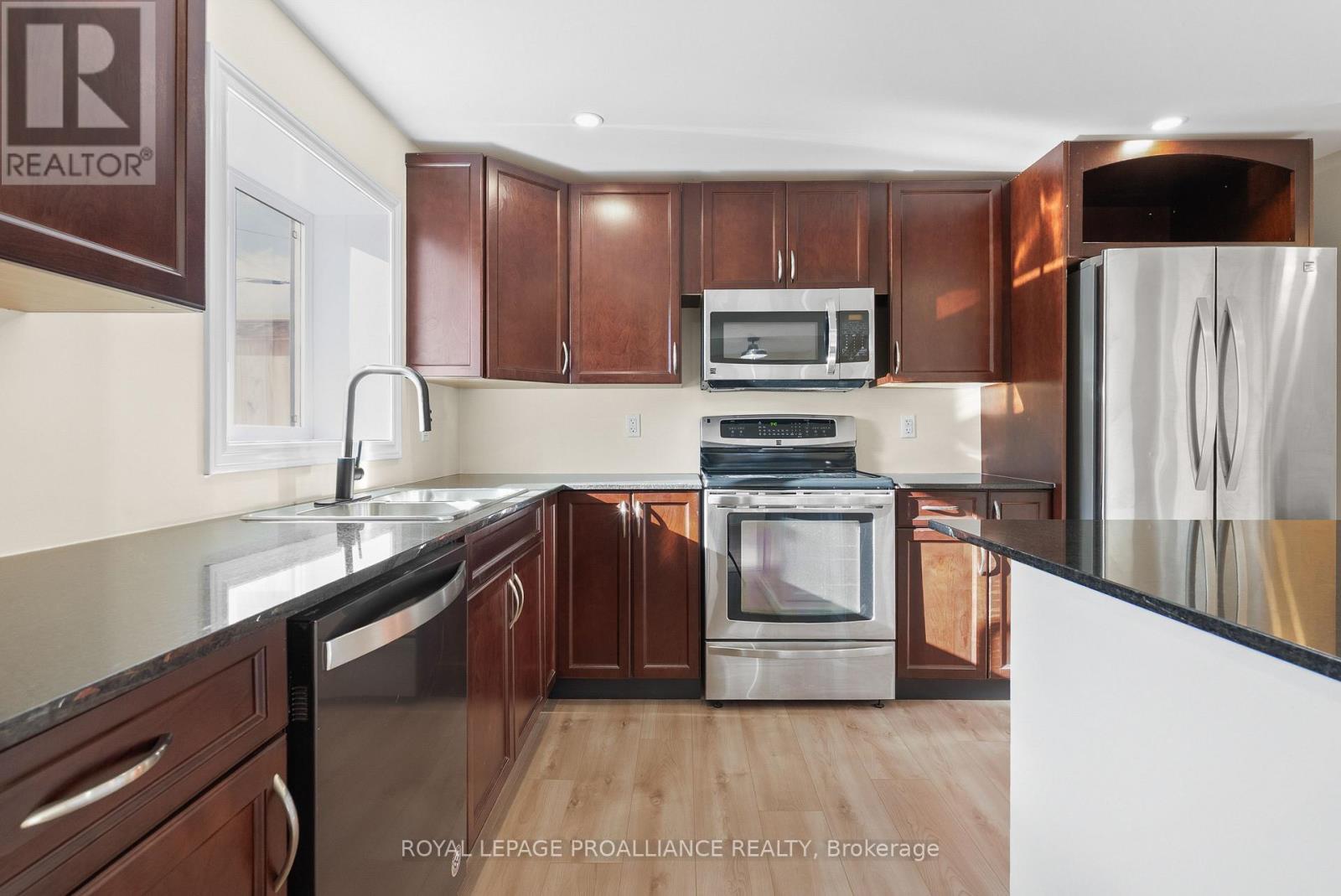 97 Donald Street S, Belleville, Ontario  K8P 2J6 - Photo 14 - X12523940