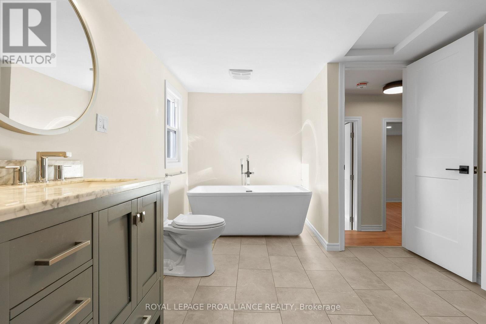 97 Donald Street S, Belleville, Ontario  K8P 2J6 - Photo 27 - X12523940