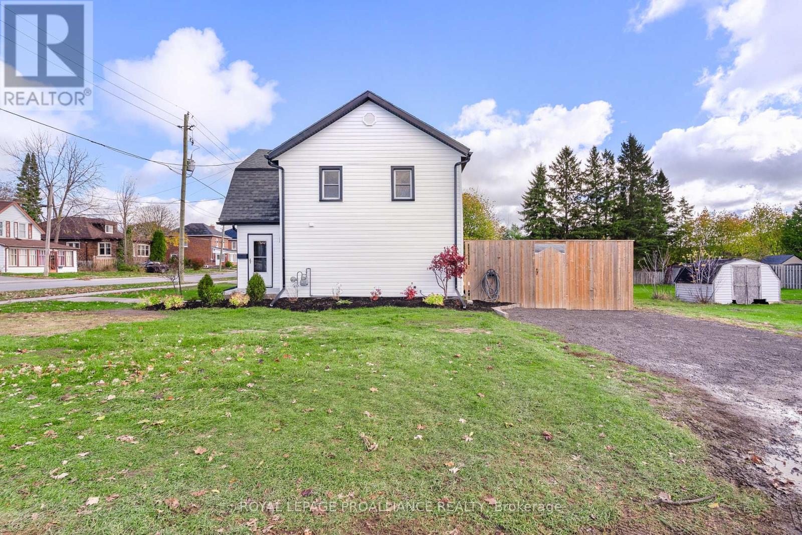 97 Donald Street S, Belleville, Ontario  K8P 2J6 - Photo 31 - X12523940