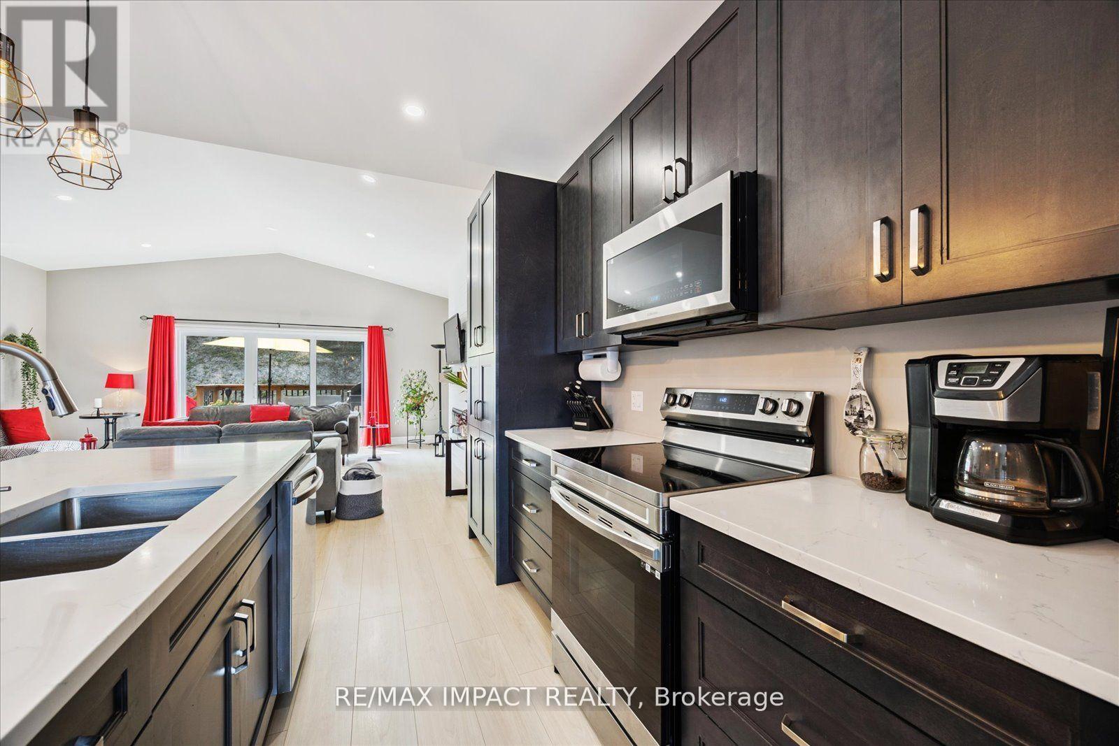 53 Meagan Lane, Quinte West, Ontario  K0K 2C0 - Photo 13 - X12524154