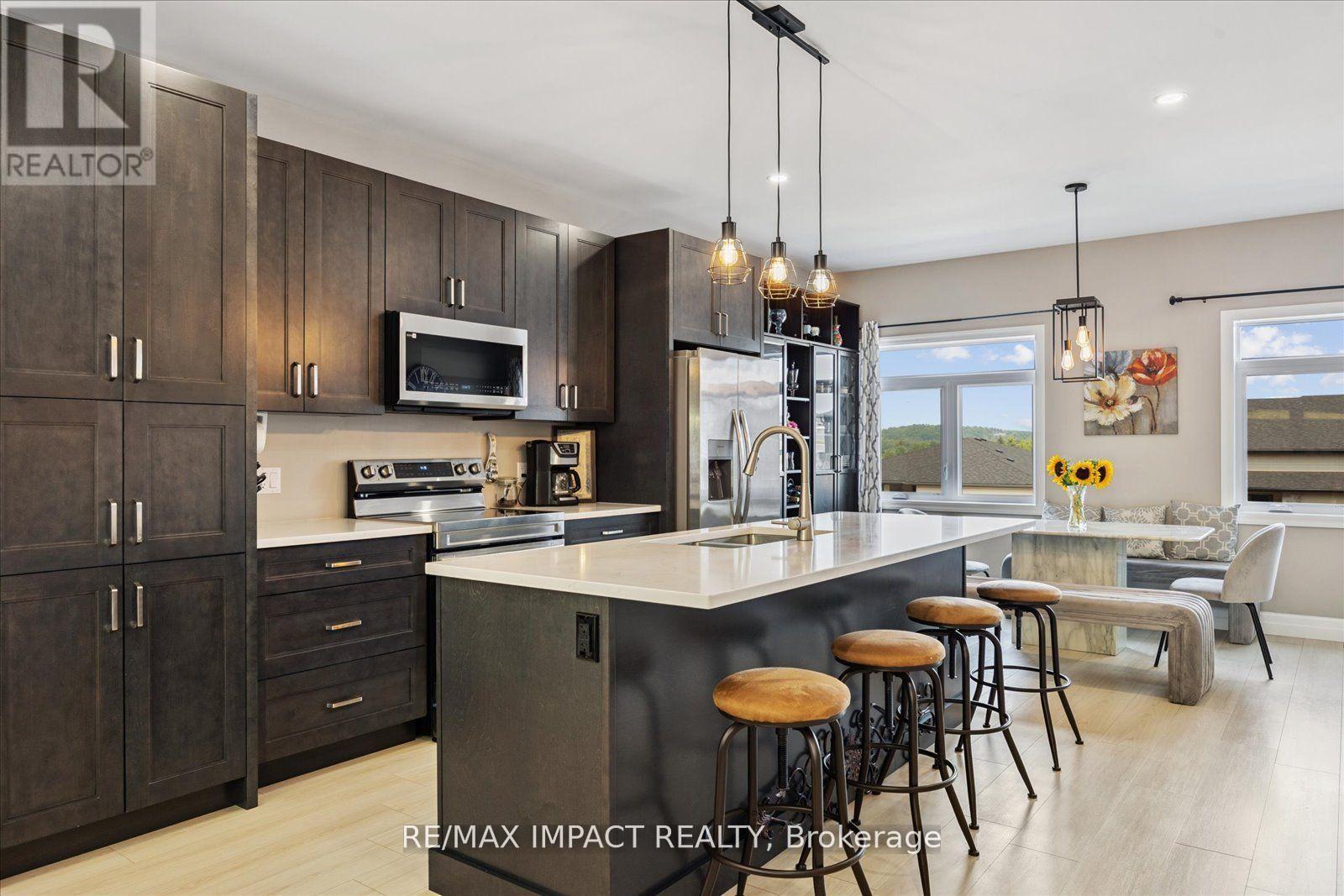 53 Meagan Lane, Quinte West, Ontario  K0K 2C0 - Photo 9 - X12524154