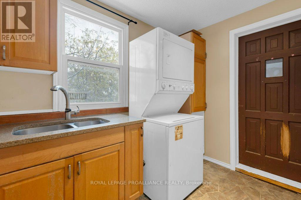 325 Sidney Street, Belleville, Ontario  K8P 3Z5 - Photo 12 - X12528806